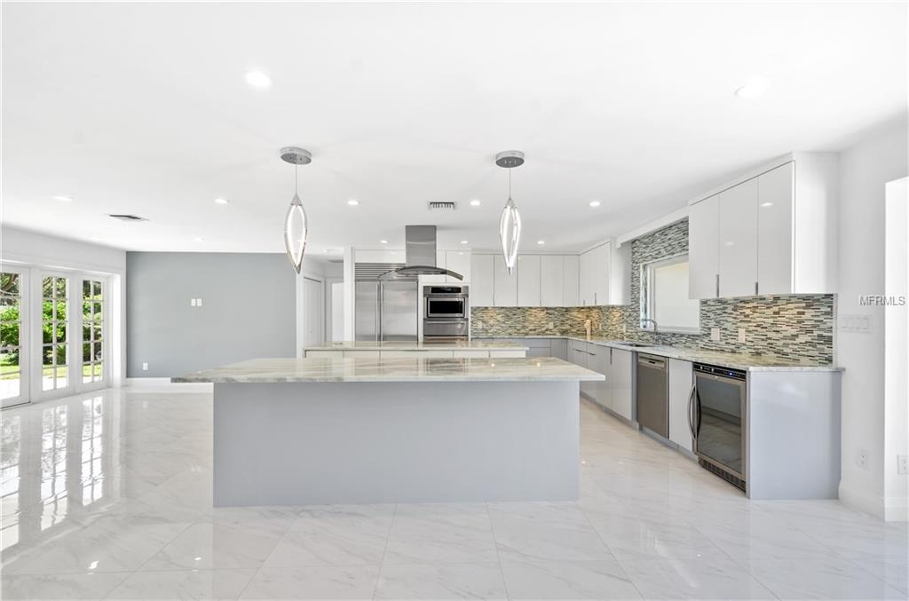 408 RAINTREE COURT, WINTER PARK, Florida 32789, 4 Bedrooms Bedrooms, 6 Rooms Rooms,3 BathroomsBathrooms,Residential,For sale,RAINTREE,O5524731