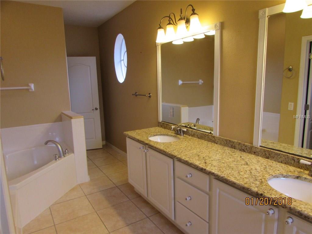 3190 MAPLE RUN, KISSIMMEE, Florida 34744, 5 Bedrooms Bedrooms, 6 Rooms Rooms,3 BathroomsBathrooms,Residential,For sale,MAPLE,S4854653