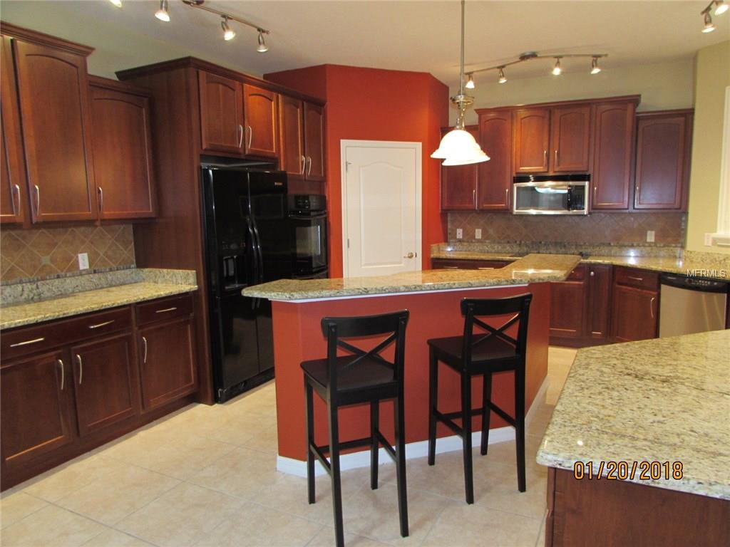 3190 MAPLE RUN, KISSIMMEE, Florida 34744, 5 Bedrooms Bedrooms, 6 Rooms Rooms,3 BathroomsBathrooms,Residential,For sale,MAPLE,S4854653