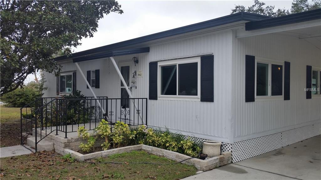 1942 BLUE LAKE DRIVE, LAKELAND, Florida 33801, 3 Bedrooms Bedrooms, 7 Rooms Rooms,2 BathroomsBathrooms,Residential,For sale,BLUE LAKE,L4724917