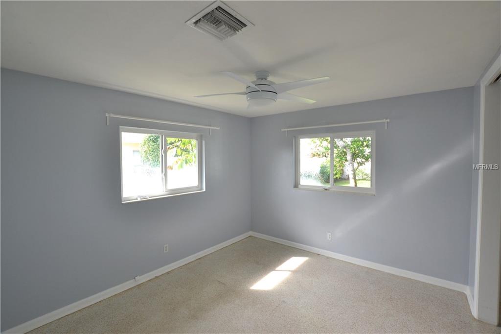 12694 138TH LANE, LARGO, Florida 33774, 2 Bedrooms Bedrooms, 5 Rooms Rooms,2 BathroomsBathrooms,Residential,For sale,138TH,U7845958