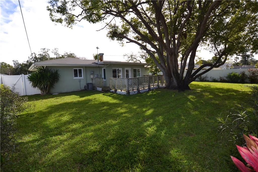 12694 138TH LANE, LARGO, Florida 33774, 2 Bedrooms Bedrooms, 5 Rooms Rooms,2 BathroomsBathrooms,Residential,For sale,138TH,U7845958