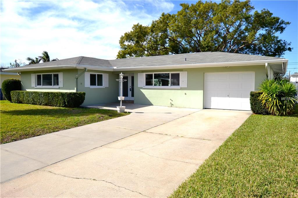 12694 138TH LANE, LARGO, Florida 33774, 2 Bedrooms Bedrooms, 5 Rooms Rooms,2 BathroomsBathrooms,Residential,For sale,138TH,U7845958