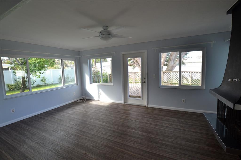 12694 138TH LANE, LARGO, Florida 33774, 2 Bedrooms Bedrooms, 5 Rooms Rooms,2 BathroomsBathrooms,Residential,For sale,138TH,U7845958