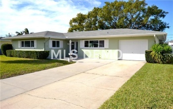 12694 138TH LANE, LARGO, Florida 33774, 2 Bedrooms Bedrooms, 5 Rooms Rooms,2 BathroomsBathrooms,Residential,For sale,138TH,U7845958