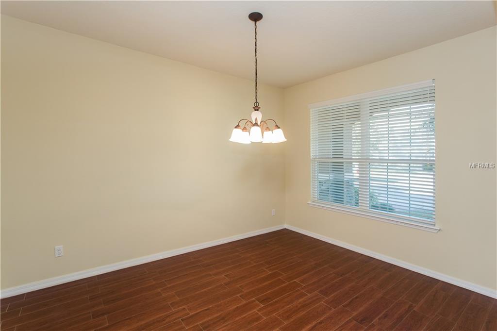 811 COUNTS CREST CIRCLE, APOPKA, Florida 32712, 7 Bedrooms Bedrooms, 12 Rooms Rooms,4 BathroomsBathrooms,Residential,For sale,COUNTS CREST,O5561775