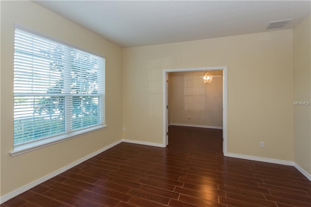 811 COUNTS CREST CIRCLE, APOPKA, Florida 32712, 7 Bedrooms Bedrooms, 12 Rooms Rooms,4 BathroomsBathrooms,Residential,For sale,COUNTS CREST,O5561775