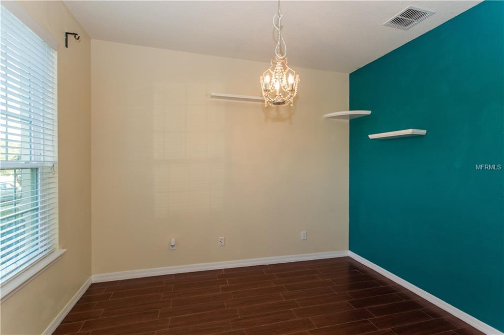 811 COUNTS CREST CIRCLE, APOPKA, Florida 32712, 7 Bedrooms Bedrooms, 12 Rooms Rooms,4 BathroomsBathrooms,Residential,For sale,COUNTS CREST,O5561775