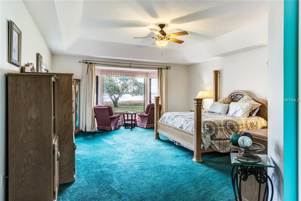 16647 E SHIRLEY SHORES ROAD, TAVARES, Florida 32778, 4 Bedrooms Bedrooms, 10 Rooms Rooms,3 BathroomsBathrooms,Residential,For sale,SHIRLEY SHORES,G4852548