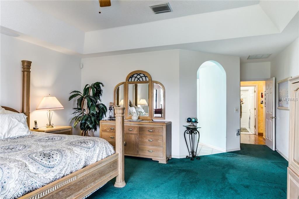 16647 E SHIRLEY SHORES ROAD, TAVARES, Florida 32778, 4 Bedrooms Bedrooms, 10 Rooms Rooms,3 BathroomsBathrooms,Residential,For sale,SHIRLEY SHORES,G4852548