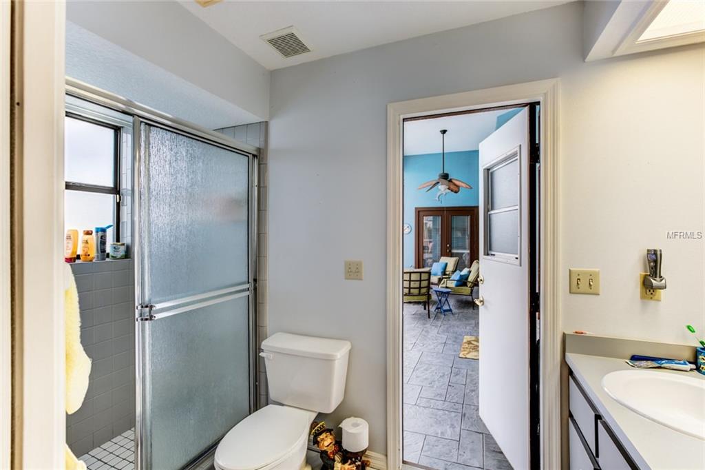 16647 E SHIRLEY SHORES ROAD, TAVARES, Florida 32778, 4 Bedrooms Bedrooms, 10 Rooms Rooms,3 BathroomsBathrooms,Residential,For sale,SHIRLEY SHORES,G4852548