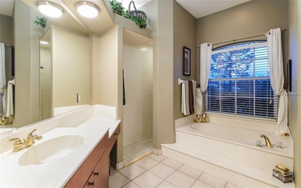 24509 83RD AVENUE E, MYAKKA CITY, Florida 34251, 4 Bedrooms Bedrooms, 11 Rooms Rooms,4 BathroomsBathrooms,Residential,For sale,83RD,A4209716