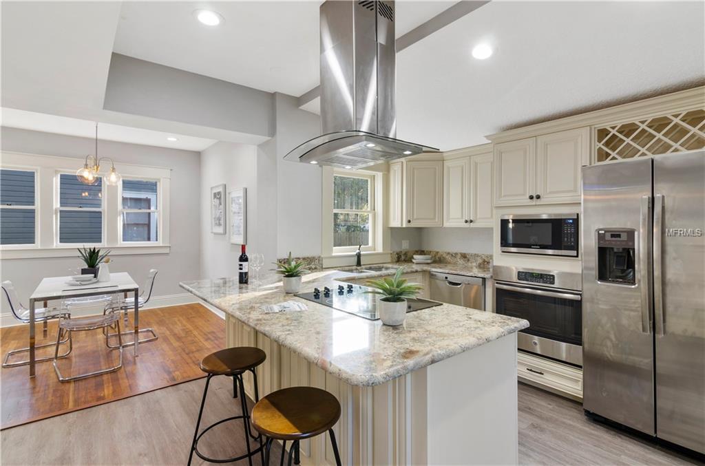 704 S PALMETTO AVENUE, SANFORD, Florida 32771, 3 Bedrooms Bedrooms, 8 Rooms Rooms,3 BathroomsBathrooms,Residential,For sale,PALMETTO,O5561776