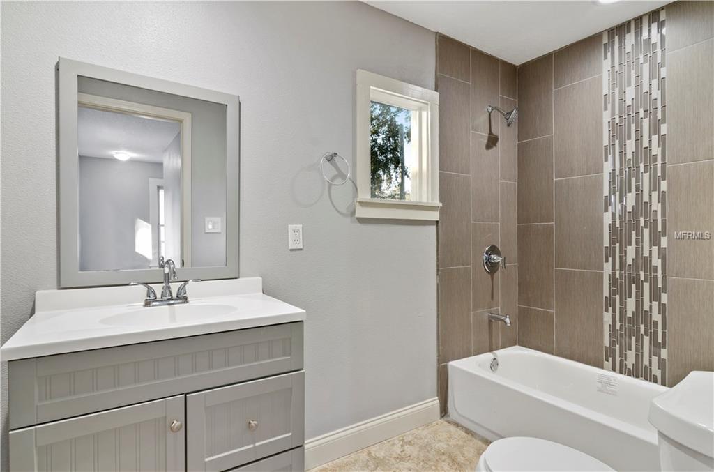 704 S PALMETTO AVENUE, SANFORD, Florida 32771, 3 Bedrooms Bedrooms, 8 Rooms Rooms,3 BathroomsBathrooms,Residential,For sale,PALMETTO,O5561776