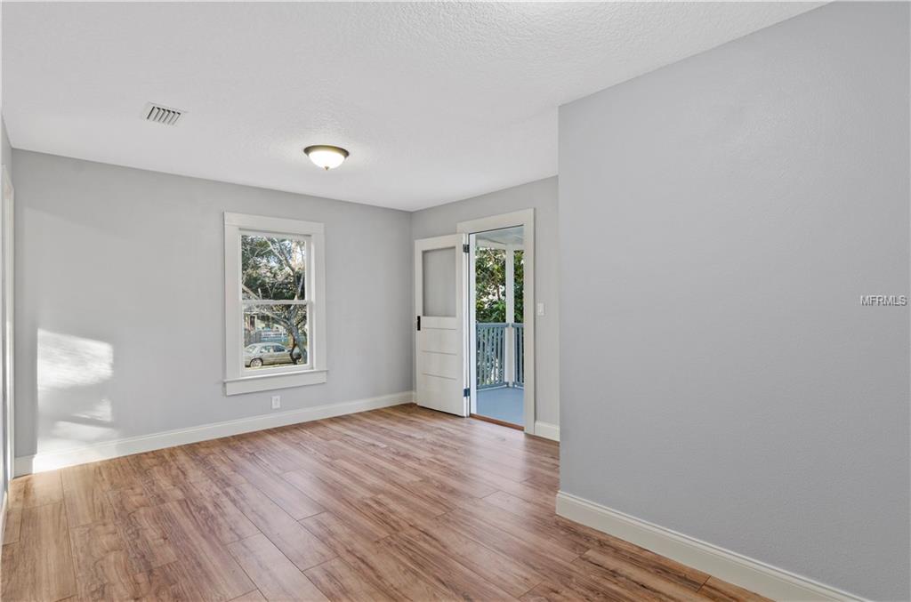 704 S PALMETTO AVENUE, SANFORD, Florida 32771, 3 Bedrooms Bedrooms, 8 Rooms Rooms,3 BathroomsBathrooms,Residential,For sale,PALMETTO,O5561776