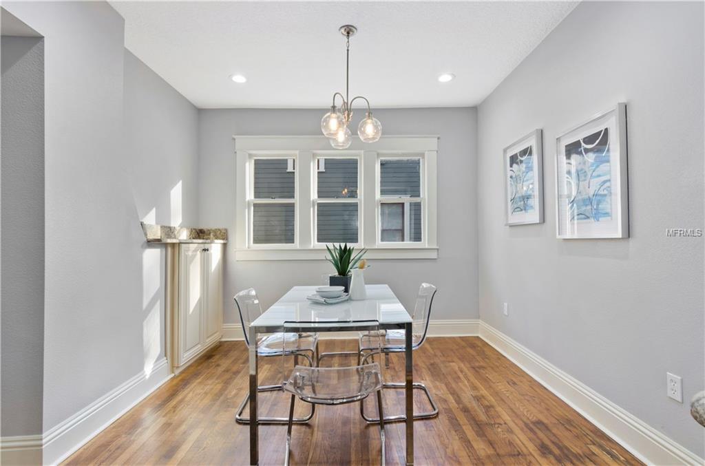 704 S PALMETTO AVENUE, SANFORD, Florida 32771, 3 Bedrooms Bedrooms, 8 Rooms Rooms,3 BathroomsBathrooms,Residential,For sale,PALMETTO,O5561776