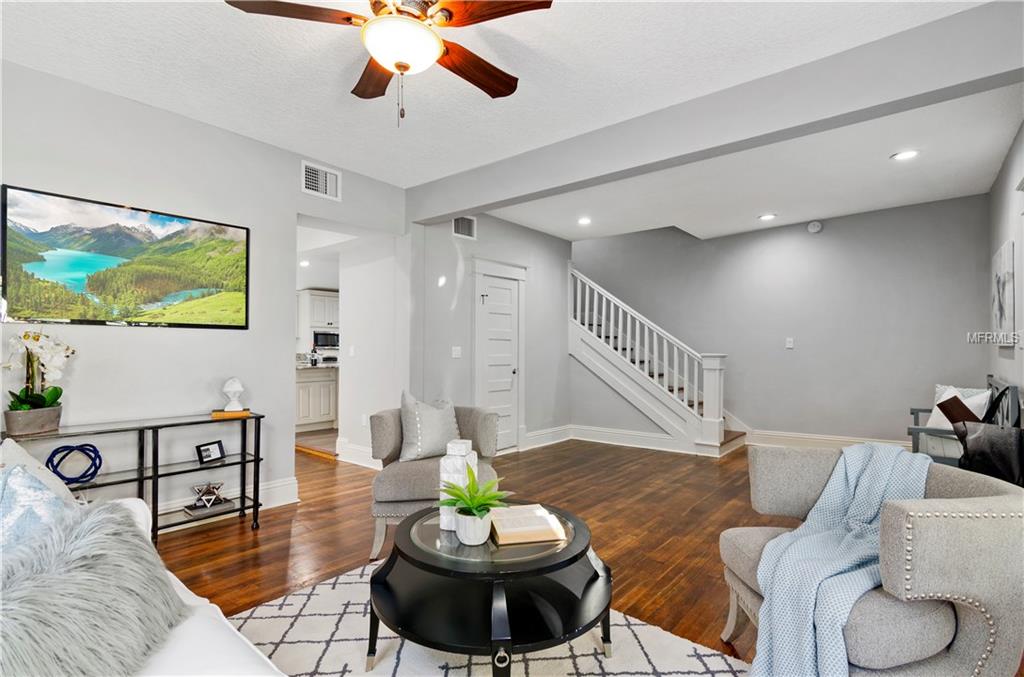 704 S PALMETTO AVENUE, SANFORD, Florida 32771, 3 Bedrooms Bedrooms, 8 Rooms Rooms,3 BathroomsBathrooms,Residential,For sale,PALMETTO,O5561776