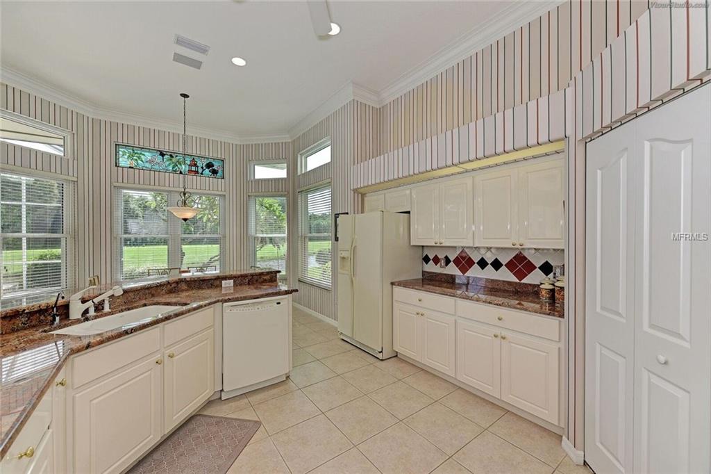 618 SAWGRASS BRIDGE ROAD, VENICE, Florida 34292, 3 Bedrooms Bedrooms, 8 Rooms Rooms,3 BathroomsBathrooms,Residential,For sale,SAWGRASS BRIDGE,A4195740