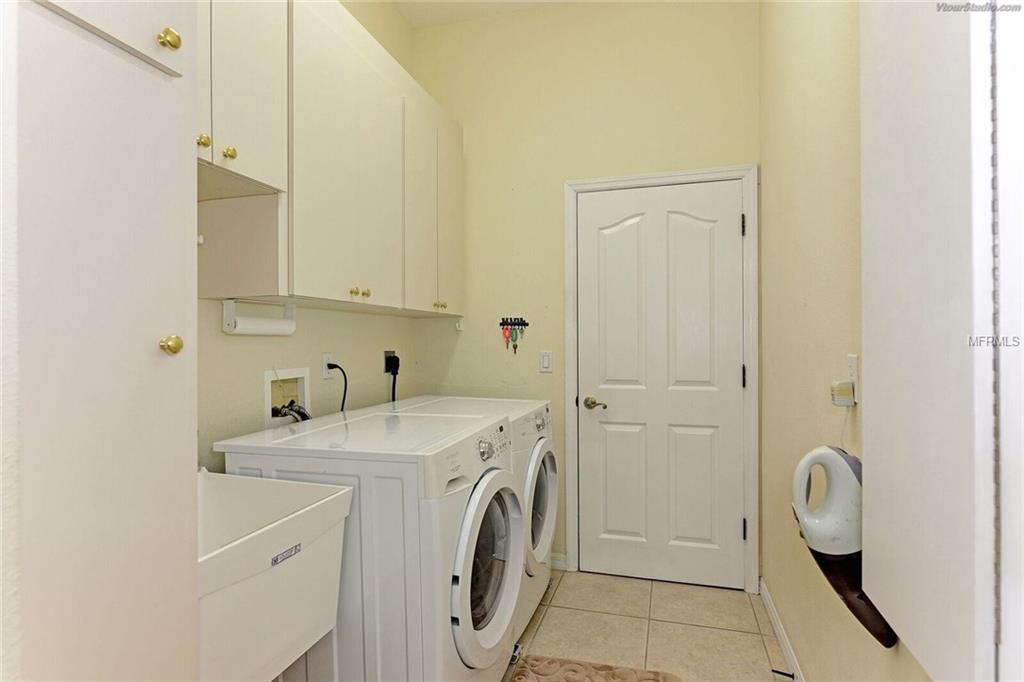 618 SAWGRASS BRIDGE ROAD, VENICE, Florida 34292, 3 Bedrooms Bedrooms, 8 Rooms Rooms,3 BathroomsBathrooms,Residential,For sale,SAWGRASS BRIDGE,A4195740