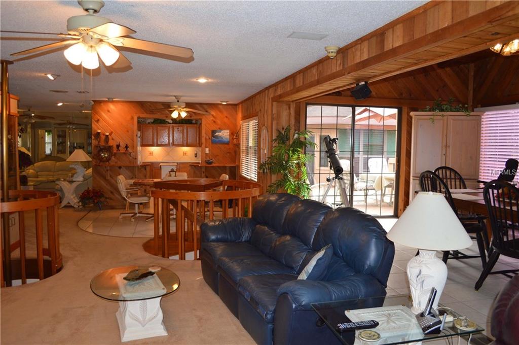 892 LAKE AVENUE, ALTAMONTE SPRINGS, Florida 32701, 3 Bedrooms Bedrooms, 5 Rooms Rooms,3 BathroomsBathrooms,Residential,For sale,LAKE,O5546777