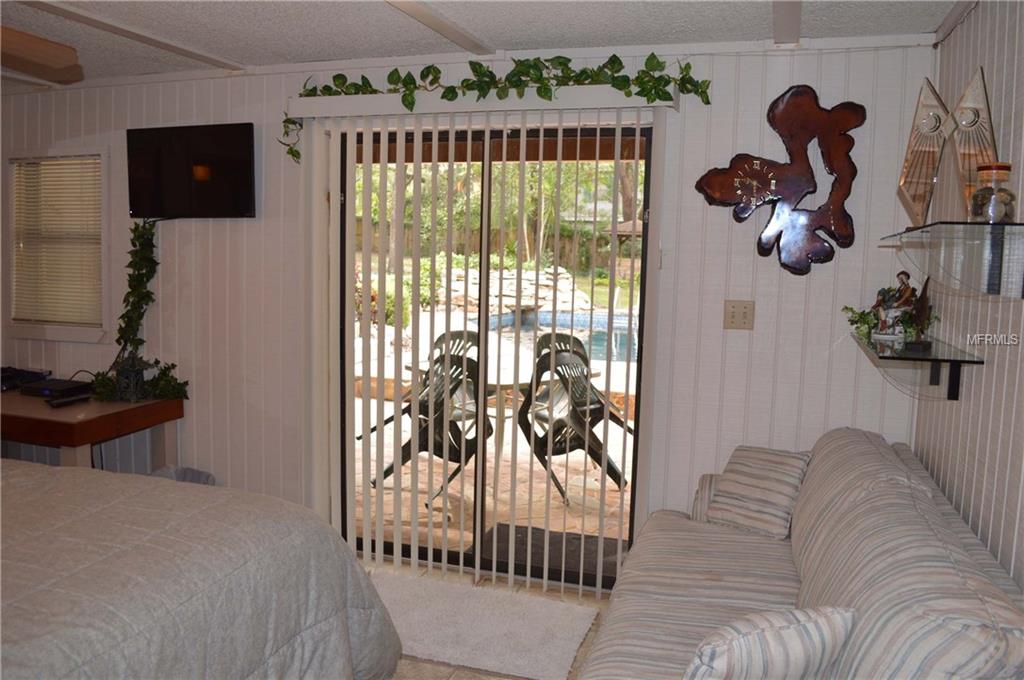 892 LAKE AVENUE, ALTAMONTE SPRINGS, Florida 32701, 3 Bedrooms Bedrooms, 5 Rooms Rooms,3 BathroomsBathrooms,Residential,For sale,LAKE,O5546777