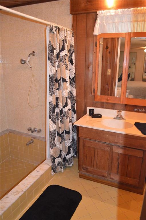 892 LAKE AVENUE, ALTAMONTE SPRINGS, Florida 32701, 3 Bedrooms Bedrooms, 5 Rooms Rooms,3 BathroomsBathrooms,Residential,For sale,LAKE,O5546777