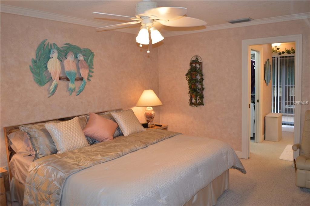 892 LAKE AVENUE, ALTAMONTE SPRINGS, Florida 32701, 3 Bedrooms Bedrooms, 5 Rooms Rooms,3 BathroomsBathrooms,Residential,For sale,LAKE,O5546777