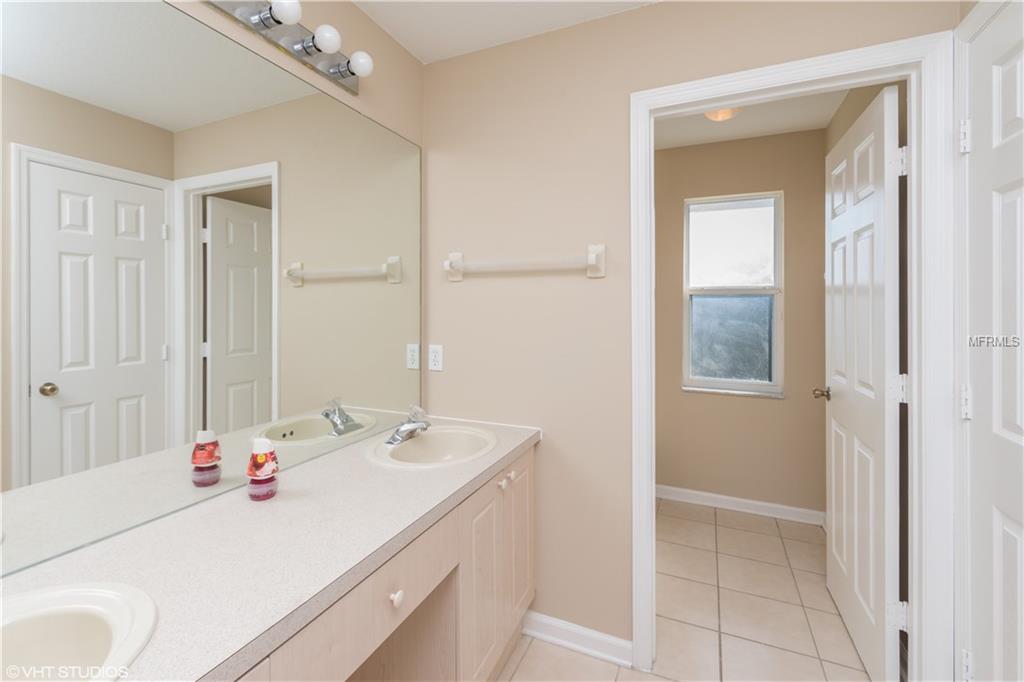 8032 KING PALM CIRCLE, KISSIMMEE, Florida 34747, 6 Bedrooms Bedrooms, 11 Rooms Rooms,4 BathroomsBathrooms,Residential,For sale,KING PALM,G4850438