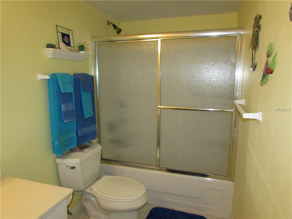 326 MOORINGS COVE DRIVE, TARPON SPRINGS, Florida 34689, 3 Bedrooms Bedrooms, 6 Rooms Rooms,2 BathroomsBathrooms,Residential,For sale,MOORINGS COVE,U7847239