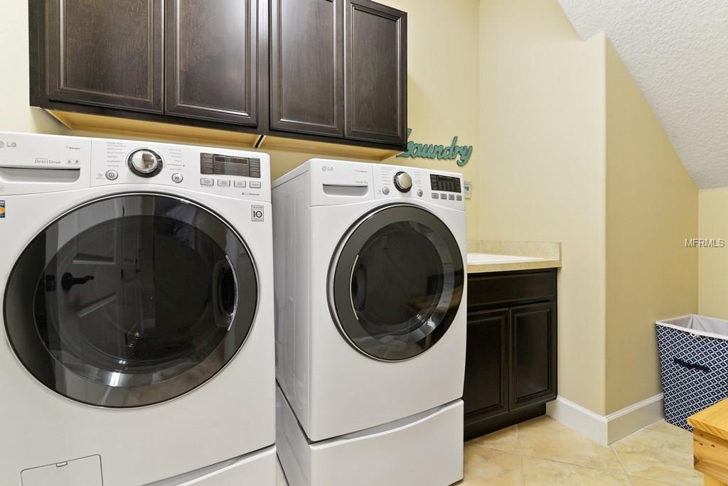 12046 ULETA LN, ORLANDO, Florida 32827, 4 Bedrooms Bedrooms, 10 Rooms Rooms,3 BathroomsBathrooms,Residential,For sale,ULETA LN,O5561679