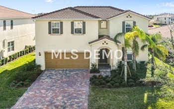 12046 ULETA LN, ORLANDO, Florida 32827, 4 Bedrooms Bedrooms, 10 Rooms Rooms,3 BathroomsBathrooms,Residential,For sale,ULETA LN,O5561679