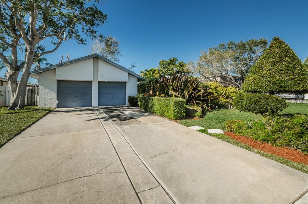 11675 GROVE STREET, SEMINOLE, Florida 33772, 3 Bedrooms Bedrooms, 7 Rooms Rooms,2 BathroomsBathrooms,Residential,For sale,GROVE,U7843699