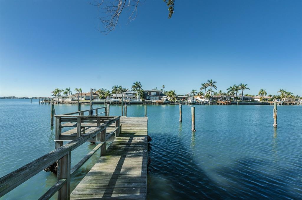 11675 GROVE STREET, SEMINOLE, Florida 33772, 3 Bedrooms Bedrooms, 7 Rooms Rooms,2 BathroomsBathrooms,Residential,For sale,GROVE,U7843699