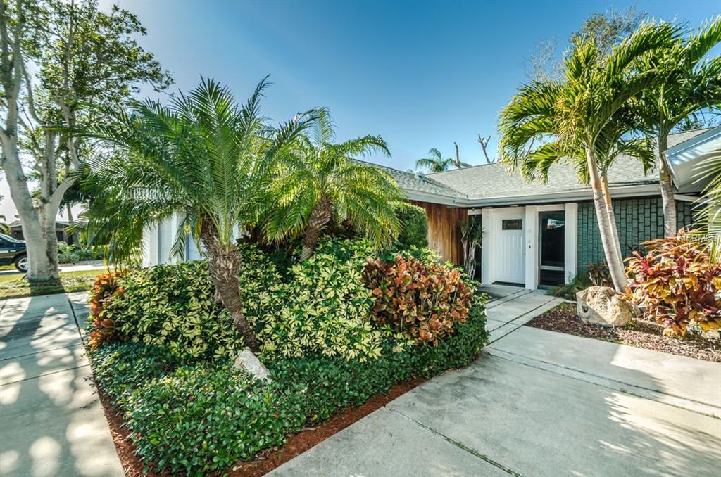 11675 GROVE STREET, SEMINOLE, Florida 33772, 3 Bedrooms Bedrooms, 7 Rooms Rooms,2 BathroomsBathrooms,Residential,For sale,GROVE,U7843699