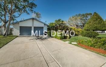 11675 GROVE STREET, SEMINOLE, Florida 33772, 3 Bedrooms Bedrooms, 7 Rooms Rooms,2 BathroomsBathrooms,Residential,For sale,GROVE,U7843699