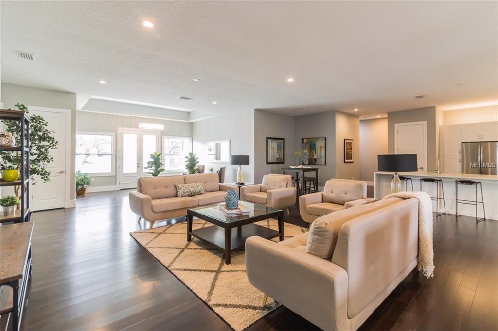 1219 W HARVARD STREET, ORLANDO, Florida 32804, 4 Bedrooms Bedrooms, 10 Rooms Rooms,3 BathroomsBathrooms,Residential,For sale,HARVARD,O5557713