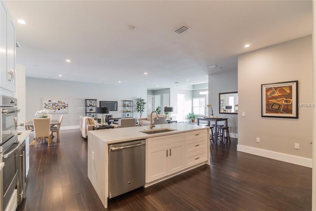 1219 W HARVARD STREET, ORLANDO, Florida 32804, 4 Bedrooms Bedrooms, 10 Rooms Rooms,3 BathroomsBathrooms,Residential,For sale,HARVARD,O5557713