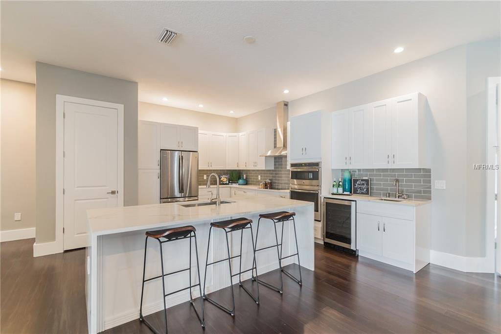 1219 W HARVARD STREET, ORLANDO, Florida 32804, 4 Bedrooms Bedrooms, 10 Rooms Rooms,3 BathroomsBathrooms,Residential,For sale,HARVARD,O5557713