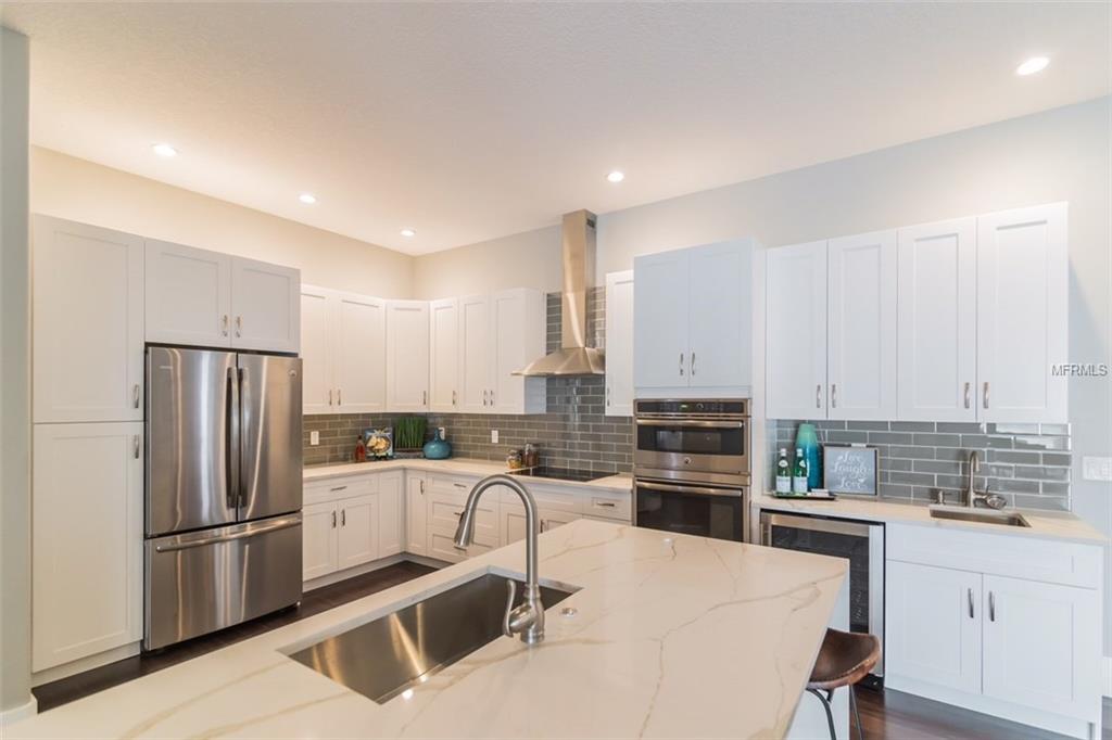 1219 W HARVARD STREET, ORLANDO, Florida 32804, 4 Bedrooms Bedrooms, 10 Rooms Rooms,3 BathroomsBathrooms,Residential,For sale,HARVARD,O5557713