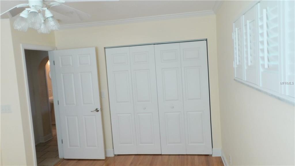 125 NE LINCOLN CIRCLE N, ST PETERSBURG, Florida 33702, 2 Bedrooms Bedrooms, 4 Rooms Rooms,2 BathroomsBathrooms,Residential,For sale,LINCOLN,U7845539