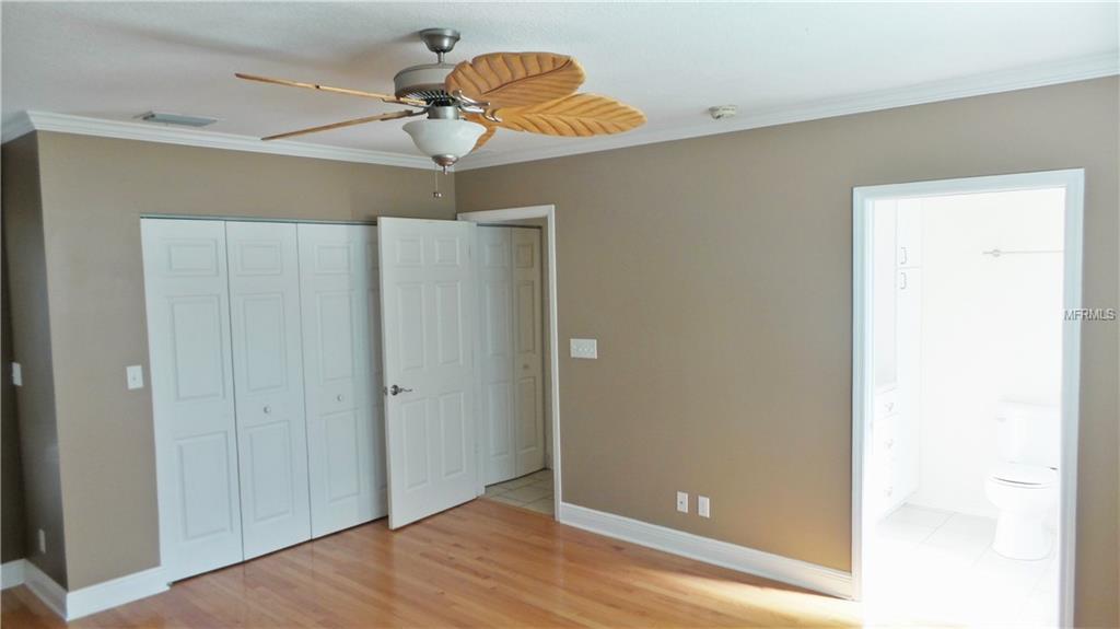 125 NE LINCOLN CIRCLE N, ST PETERSBURG, Florida 33702, 2 Bedrooms Bedrooms, 4 Rooms Rooms,2 BathroomsBathrooms,Residential,For sale,LINCOLN,U7845539