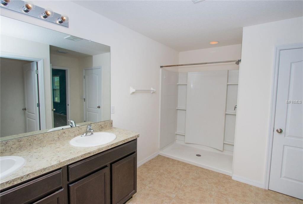 10525 RHODINE RD, RIVERVIEW, Florida 33578, 4 Bedrooms Bedrooms, 7 Rooms Rooms,2 BathroomsBathrooms,Residential,For sale,RHODINE RD,T2927925