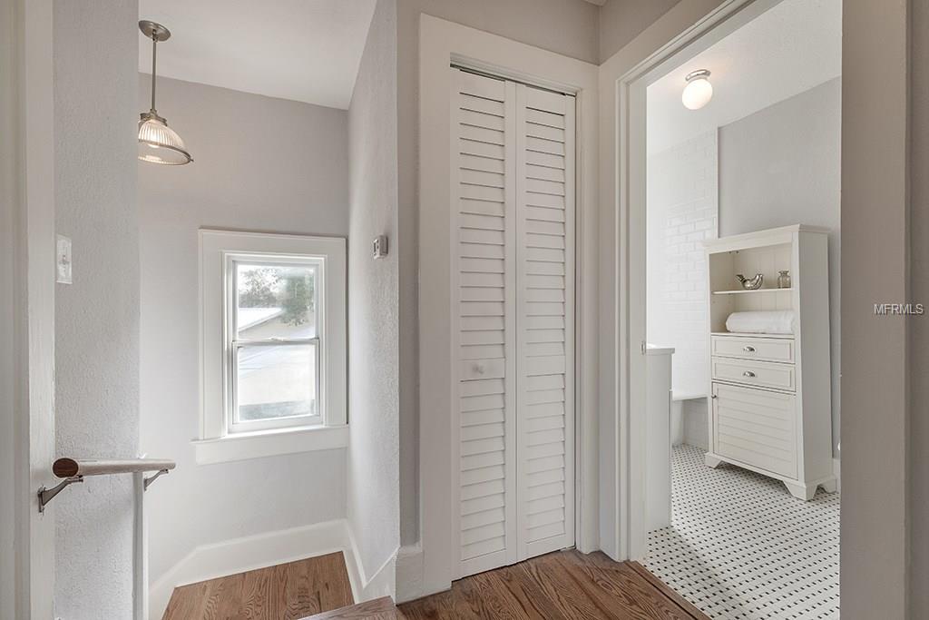 720 W KENTUCKY AVENUE, TAMPA, Florida 33603, 4 Bedrooms Bedrooms, 4 Rooms Rooms,3 BathroomsBathrooms,Residential,For sale,KENTUCKY,U7847344