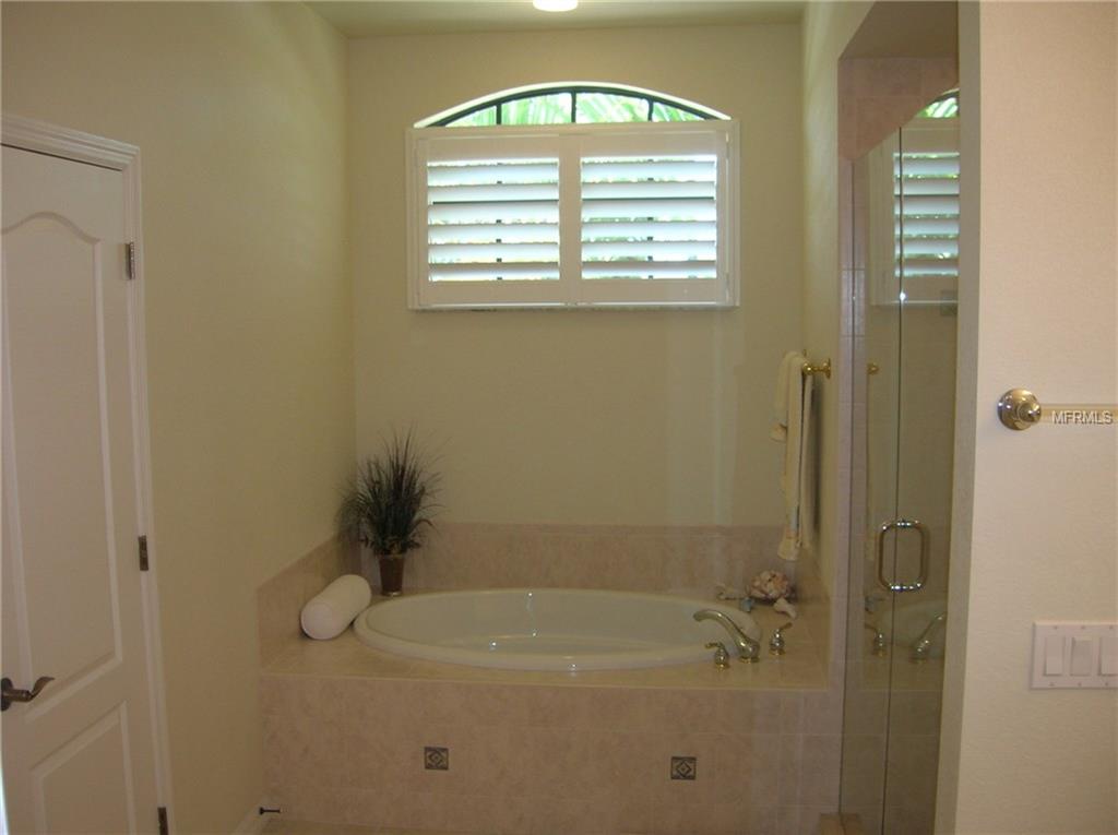 316 TORALIS POINT NE, ENGLEWOOD, Florida 34223, 3 Bedrooms Bedrooms, 5 Rooms Rooms,2 BathroomsBathrooms,Residential,For sale,TORALIS,D5917893