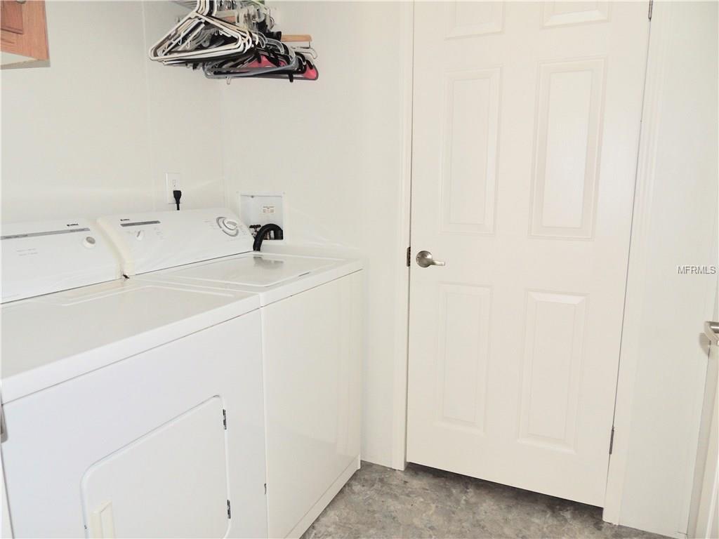 2384 PEAVINE CIRCLE, LAKELAND, Florida 33810, 3 Bedrooms Bedrooms, 7 Rooms Rooms,2 BathroomsBathrooms,Residential,For sale,PEAVINE,L4721975