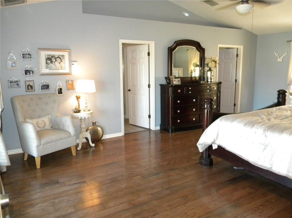 5926 BAYVIEW CIRCLE S, GULFPORT, Florida 33707, 3 Bedrooms Bedrooms, 9 Rooms Rooms,2 BathroomsBathrooms,Residential,For sale,BAYVIEW,U7836587