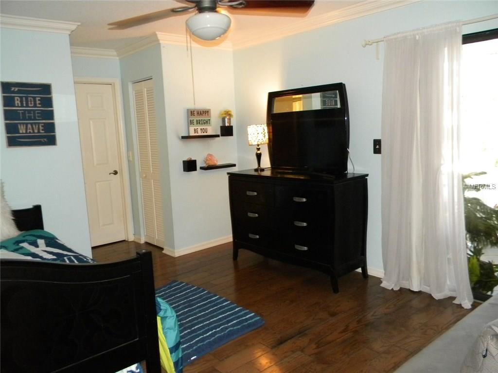 5926 BAYVIEW CIRCLE S, GULFPORT, Florida 33707, 3 Bedrooms Bedrooms, 9 Rooms Rooms,2 BathroomsBathrooms,Residential,For sale,BAYVIEW,U7836587