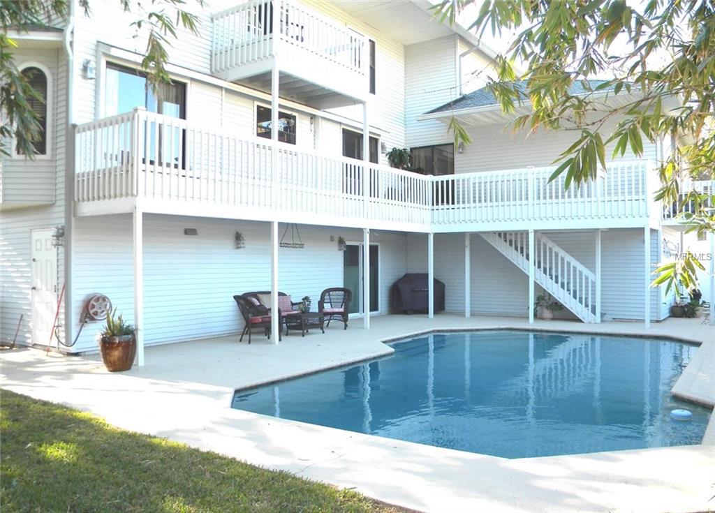 5926 BAYVIEW CIRCLE S, GULFPORT, Florida 33707, 3 Bedrooms Bedrooms, 9 Rooms Rooms,2 BathroomsBathrooms,Residential,For sale,BAYVIEW,U7836587