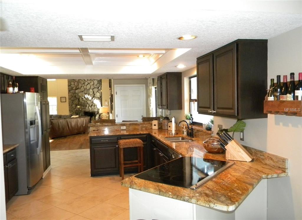 5926 BAYVIEW CIRCLE S, GULFPORT, Florida 33707, 3 Bedrooms Bedrooms, 9 Rooms Rooms,2 BathroomsBathrooms,Residential,For sale,BAYVIEW,U7836587