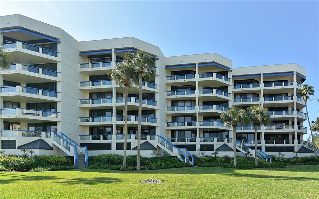 2110 HARBOURSIDE DRIVE, LONGBOAT KEY, Florida 34228, 3 Bedrooms Bedrooms, 8 Rooms Rooms,2 BathroomsBathrooms,Residential,For sale,HARBOURSIDE,A4202777
